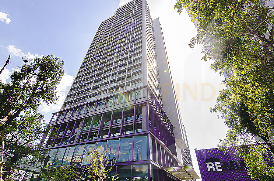 For SaleCondoSukhumvit, Asoke, Thonglor : 🚨Best Deal🚨For Sale Condo Noble Remix. 1 Bed, 1 Bath, 62.36 sq.m. Large&corner unit, fully-furnished, tripple view. Condo connectted to the BTS Thonglo