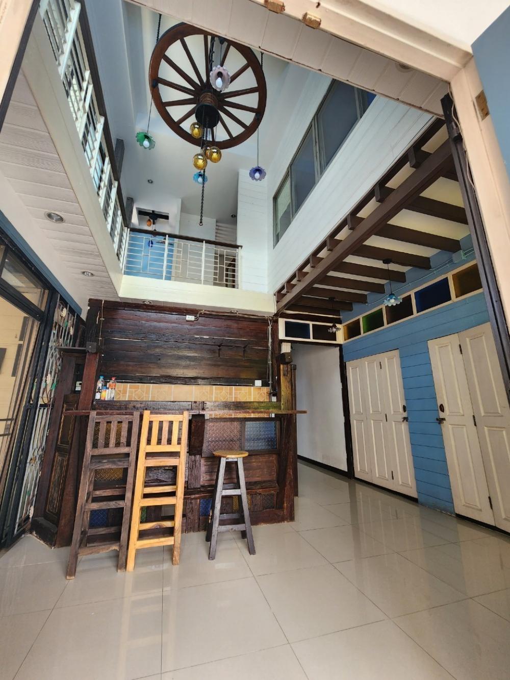 For RentHouseRatchadapisek, Huaikwang, Suttisan : Single house for rent, 2 floors, Ratchada Soi 7, Huai Khwang, vintage style🌈🛖🛖