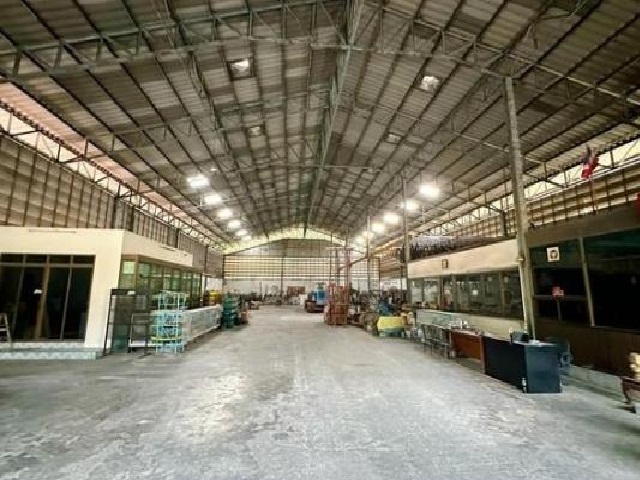 For RentWarehouseRama5, Ratchapruek, Bangkruai : For Rent Warehouse for rent, factory with office, Ban Kluai Road, Sai Noi, near Wat Seniwong, Nonthaburi / Area 1000 square meters / Good location / Convenient transportation / Trailer trucks can enter and exit