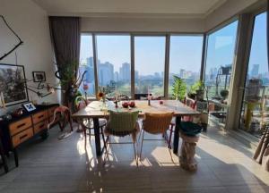 For RentCondoWitthayu, Chidlom, Langsuan, Ploenchit : For rent, special price 185 Rajadamri, 2 bedrooms, garden view, beautiful room, fully furnished, ready to move in.