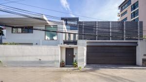 For SaleHouseLadprao, Central Ladprao : Modern style house, luxury detached house Very beautiful decoration, modern style, Ladprao 18 (Chatuchak)