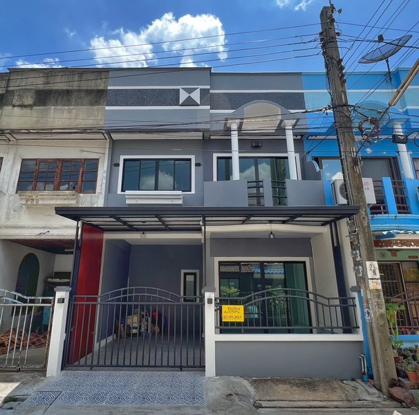 For SaleTownhouseBang kae, Phetkasem : Selling Nattakarn Village, Phetkasem 112, area 18 sq m, newly renovated condition, convenient transportation, near Big C Petchkasem