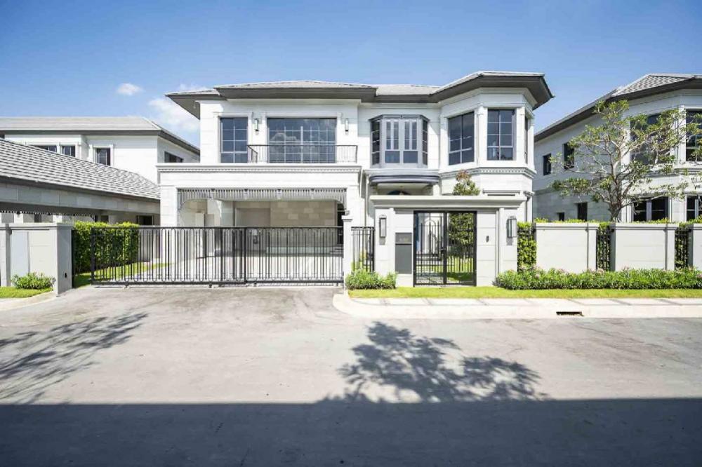 Sale DownHousePattanakan, Srinakarin : Lost down payment💥💥💥 Narasiri Krungthep Kreetha, model NOHO.4, size 4 bedrooms, 5 bathrooms, special price only 56.9 million baht 🔥🔥🔥🔥