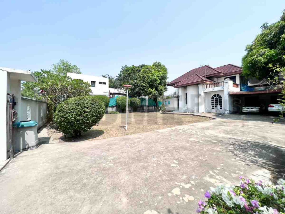 For SaleHousePathum Thani,Rangsit, Thammasat : Single house, Muang Ek Village, near Rangsit University.