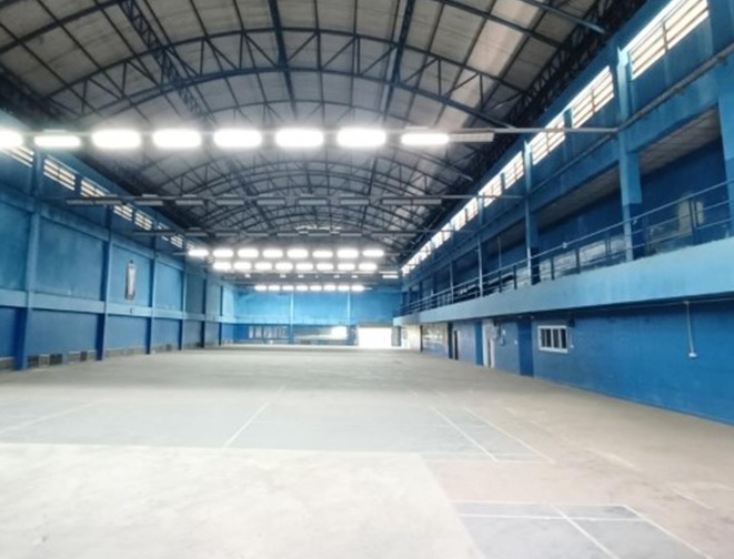 For RentWarehousePattanakan, Srinakarin : For Rent: Warehouse for rent, office building with house, total area 3000 square meters on 4 rai of land, parking for dozens of cars, Soi Krungthep Kreetha 37, Krungthep Kreetha Road, very good location, large vehicles can enter and exit.