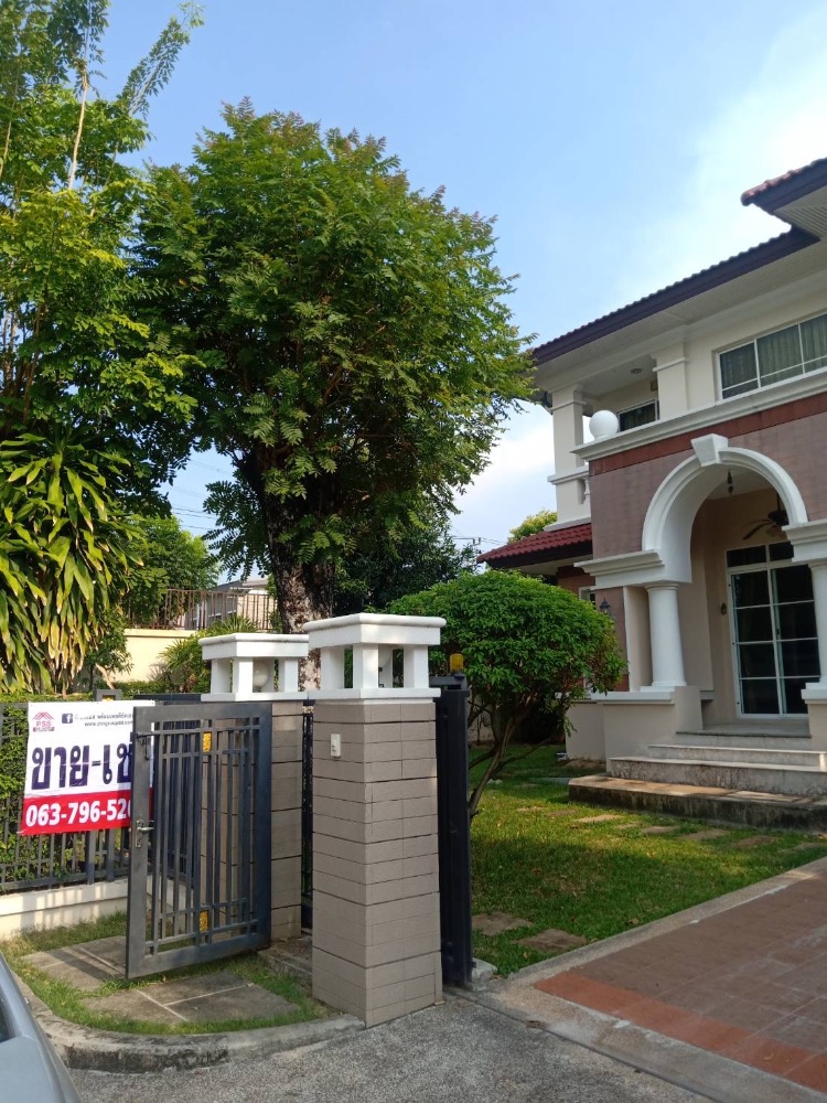 For SaleHousePattanakan, Srinakarin : 2 storey detached house for sale (corner), Nanthawan Village, Suan Luang Rama 9, beautiful, large room, fully furnished. Near Kanchanapisek Expressway Interested in at-line?