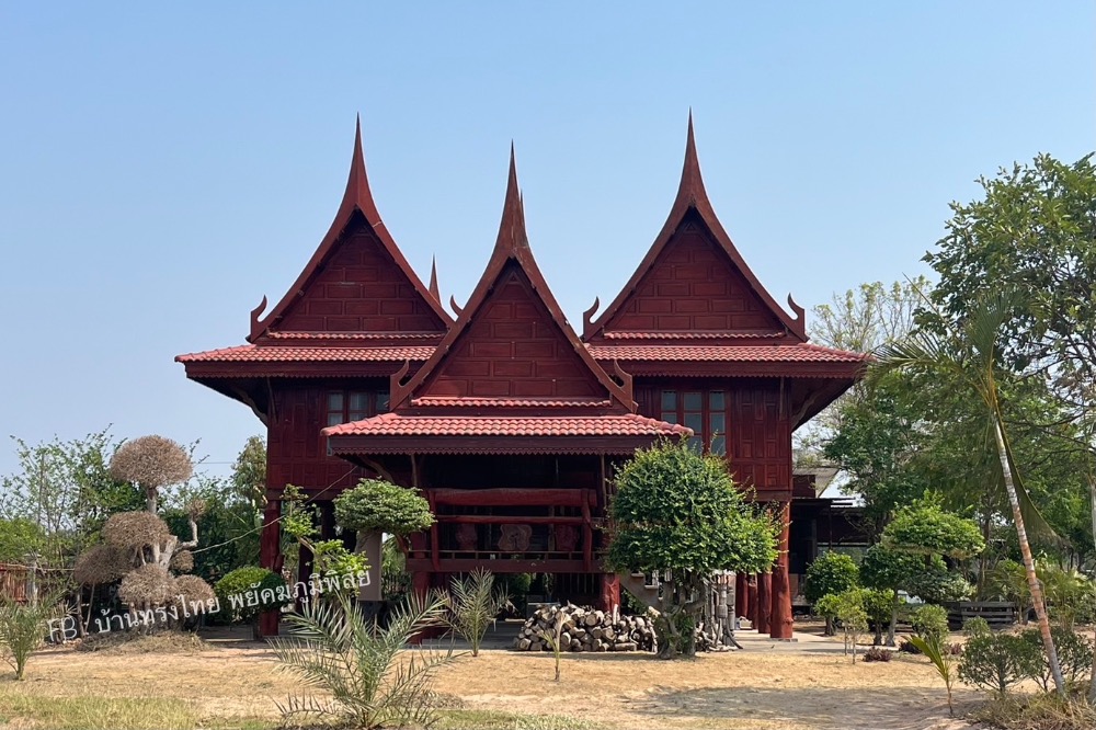 For SaleHouseMaha Sarakham : Thai house with land