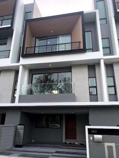 For RentTownhousePattanakan, Srinakarin : Rent Luxurious Townhome Nirvana Define Srinakarin-Rama9 Nice decoration, 3 bedrooms, 4 bathrooms