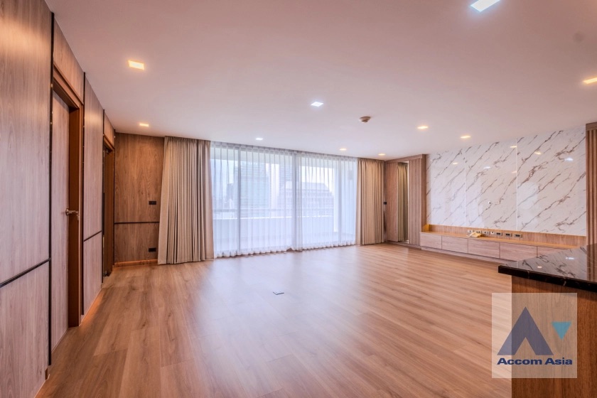 ขายคอนโดวิทยุ ชิดลม หลังสวน : Garden View | 3 Bedrooms Condominium for Sale in Ploenchit, Bangkok near BTS Chitlom at Somkid Gardens (AA11917)