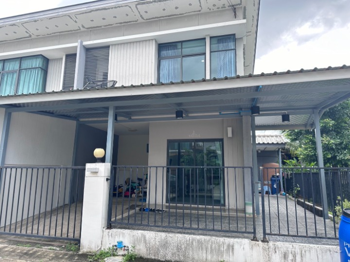 For RentTownhouseChaengwatana, Muangthong : Townhouse for rent, Pruksa Ville 65 Sri Saman, near Robinson Sri Saman, only 2 minutes away.