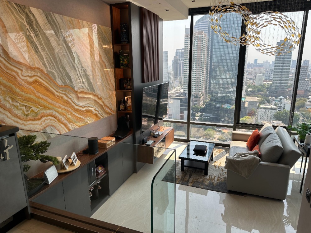 For SaleCondoSilom, Saladaeng, Bangrak : Rent Ashton Silom Condo 87 Sqm. 25 Flr. Near Chong nonsi BTS Double Volume Mahanakhon view