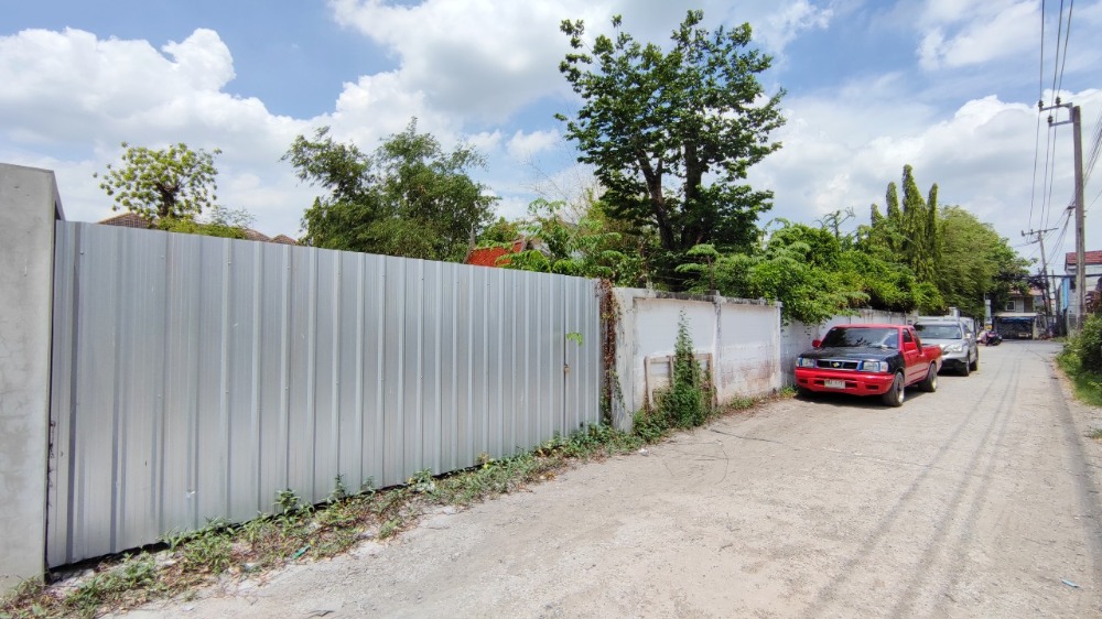 For SaleLandVipawadee, Don Mueang, Lak Si : Land for sale, Soi Phaholyothin 54, size 159 square meters, square plot, only 450 meters from BTS Saphan Mai