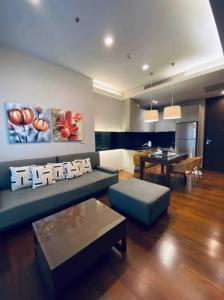 For SaleCondoSukhumvit, Asoke, Thonglor : Condo Quattro by Sansiri for sale, decorated room in a very luxurious style, high floor, good view, excellent furniture, who is interested, hurry up.