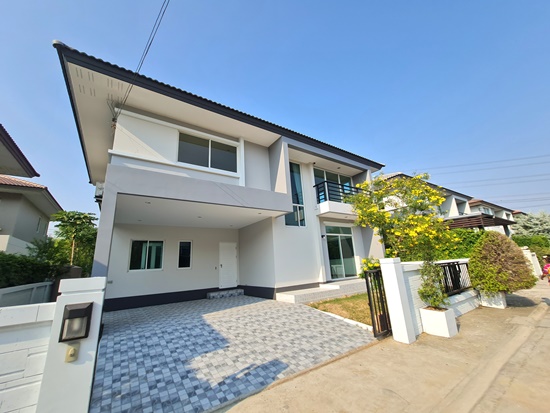 For SaleHouseLadkrabang, Suwannaphum Airport : Casa Premium On Nut - Wongwaen, area 52.3 sq m, price 6.5 million, near the motorway expressway Next to Kanchanaphisek Rd. bridge between Onnut-Ladkrabang Road and Bangna-Trad Road Connect the Motorway Road to Rama 9 Roa