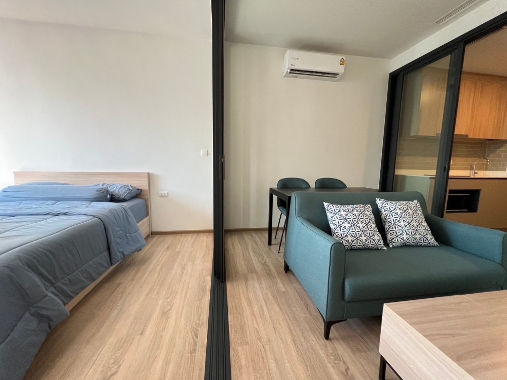 For RentCondoRatchathewi,Phayathai : 🔥🔥#This room is very HOT, hurry up💦💦For rent XT Phayathai near #BTS Phayathai 🌵#PT2407_062