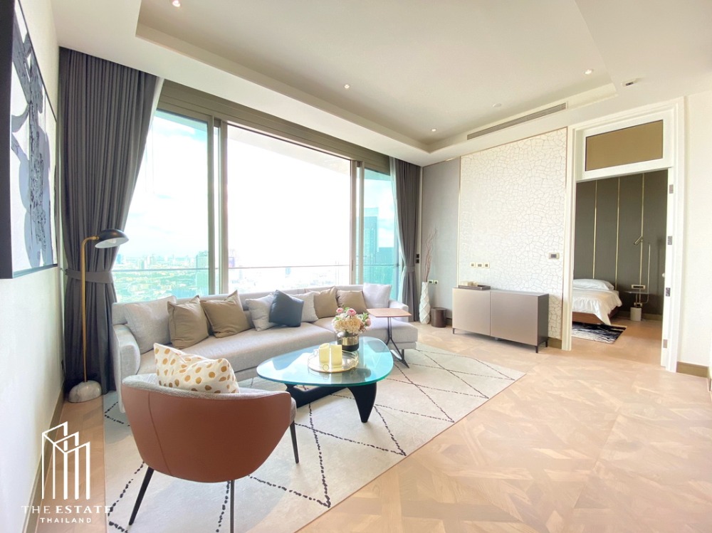 For RentCondoWongwianyai, Charoennakor : For RENT *The Residences At Mandarin Oriental Bangkok, high floor room 20+, south facing, beautifully decorated, luxurious, with Walk-in Closet @207,0000 Baht