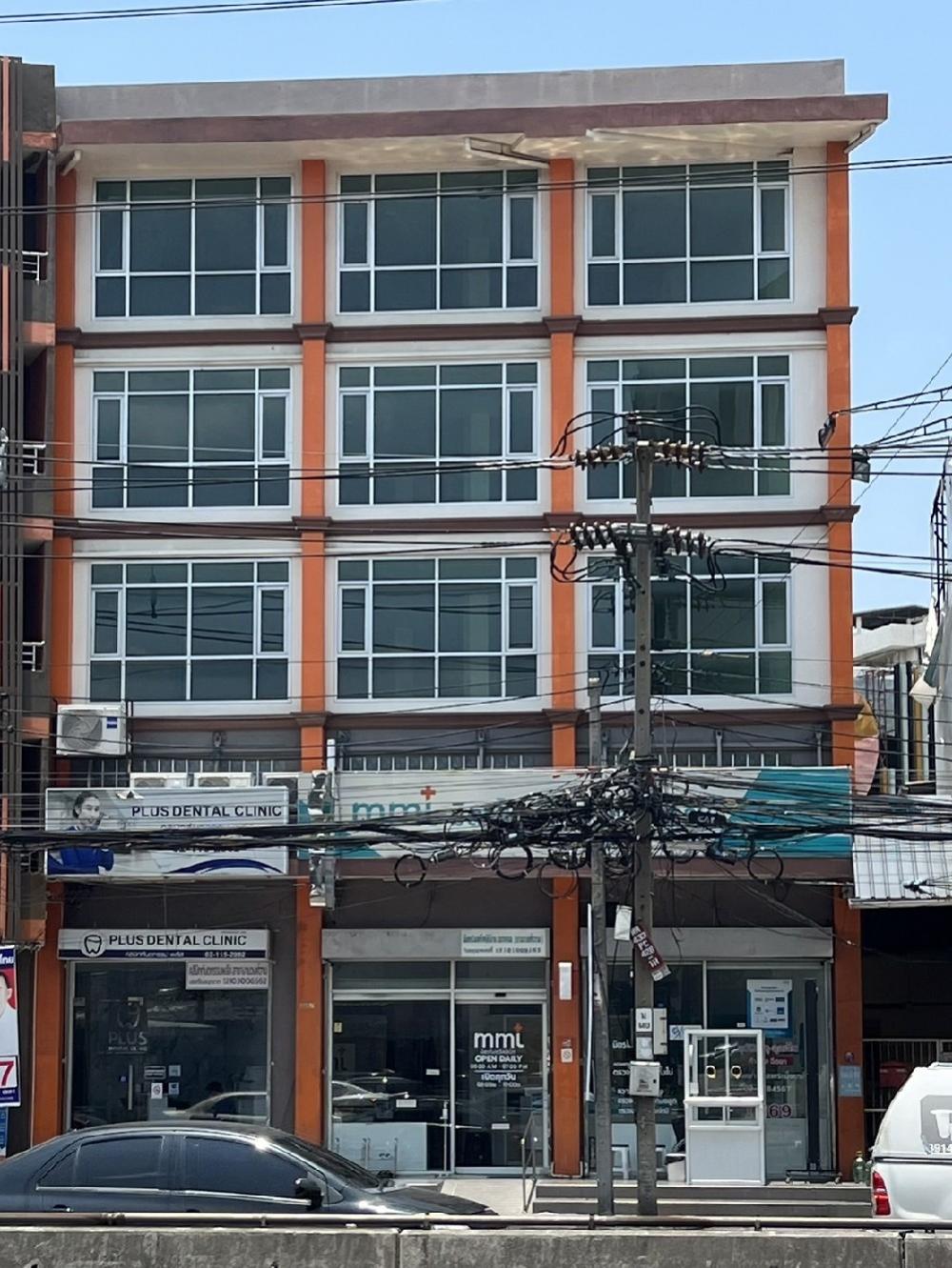 For SaleShophouseChaengwatana, Muangthong : 5-story commercial building, located on Ngamwongwan Road, for sale with tenant.