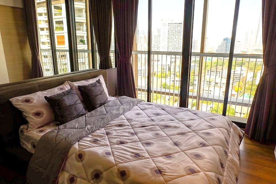 For RentCondoSukhumvit, Asoke, Thonglor : !! Beautiful room for rent, Condo Park 24 (Park 24), near BTS Phrom Phong.