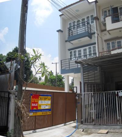 For SaleTownhouseKasetsart, Ratchayothin : Townhouse for sale Ek Nakhon Village, Bang Khen