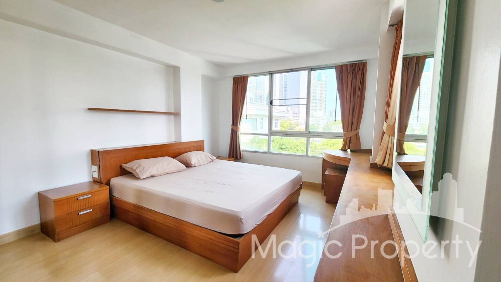 For SaleCondoSukhumvit, Asoke, Thonglor : 2 Bedrooms Condominium For Sale in Plus 38, Phra Khanong, Khlong Toei, Bangkok