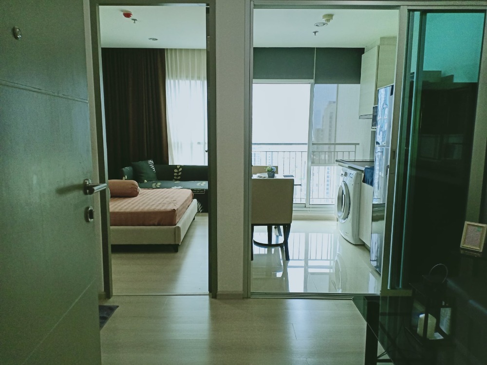 For RentCondoRatchadapisek, Huaikwang, Suttisan : Ex. Condo for rent, Life Ratchadapisek (Life Ratchadaphisek) Line: @good789 (with @ too)