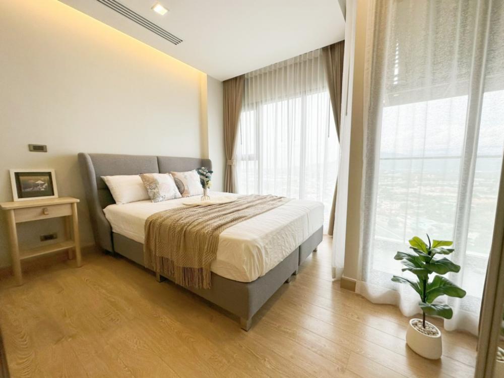 For RentCondoPattaya, Bangsaen, Chonburi : Luxury condo for rent Next to Central Chonburi, mountain view With city view