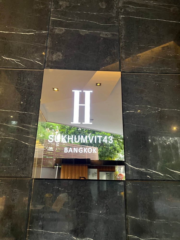 For RentCondoSukhumvit, Asoke, Thonglor : 📌📌Enjoy your luxurious lifestyle with Excellent Facilities ++H Sukhumvit 43  ++ 850 Meters to BTS Phromphong   ++ Bathtub ++ Expat Friendly Location   🔥🔥