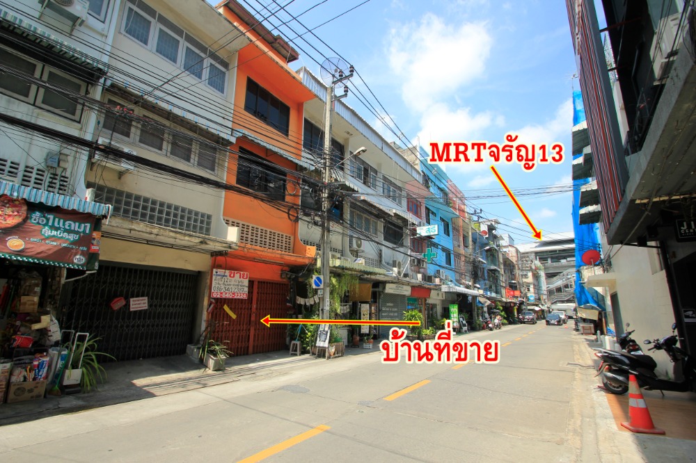 For SaleShophousePinklao, Charansanitwong : Shophouse for sale near Charan 12 BTS, commercial location, renovated, ready to move in. Can walk in and out 3 floors with mezzanine and rooftop, price 5.2 million.