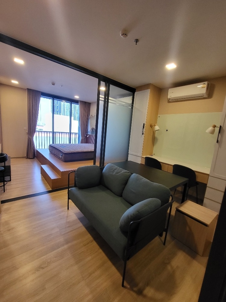 For RentCondoRatchathewi,Phayathai : 🔥🔥#This room is very HOT, hurry up💦💦For rent XT Phayathai near #BTS Phayathai 🌵#PT2407_059