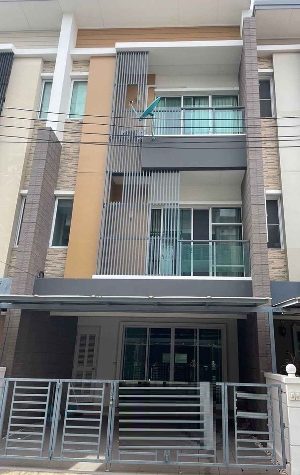 For RentTownhouseNawamin, Ramindra : B879 Townhouse for rent, 3 floors, Town Plus Village, Kaset Nawamin, Khlong Lam Chiak Road