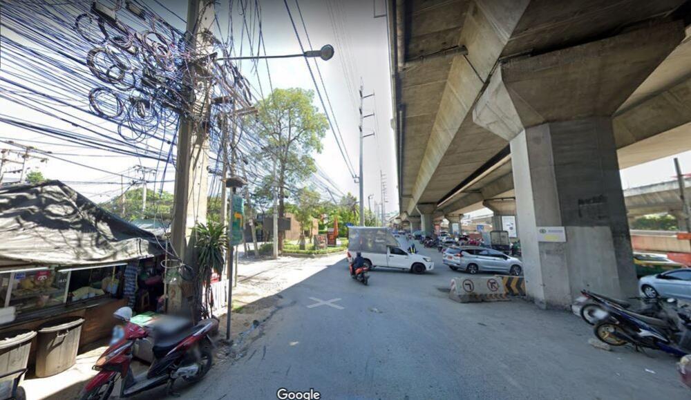 For SaleLandRama9, Petchburi, RCA : Land for sale on the main road, Rama 9, near the train station, only 300 meters, good location with a future