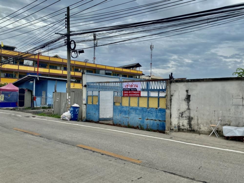 For RentWarehouseRama 2, Bang Khun Thian : ❤️❤️ Warehouse / factory for rent, Bang Khun Thian 14, only 200 meters in, price only 125,000 baht / month, size 1 rai, depth 100 meters, width 16-18 meters, interested in making an appointment to see line/tel 0859114585. ❤️ Suitable for use as a warehous