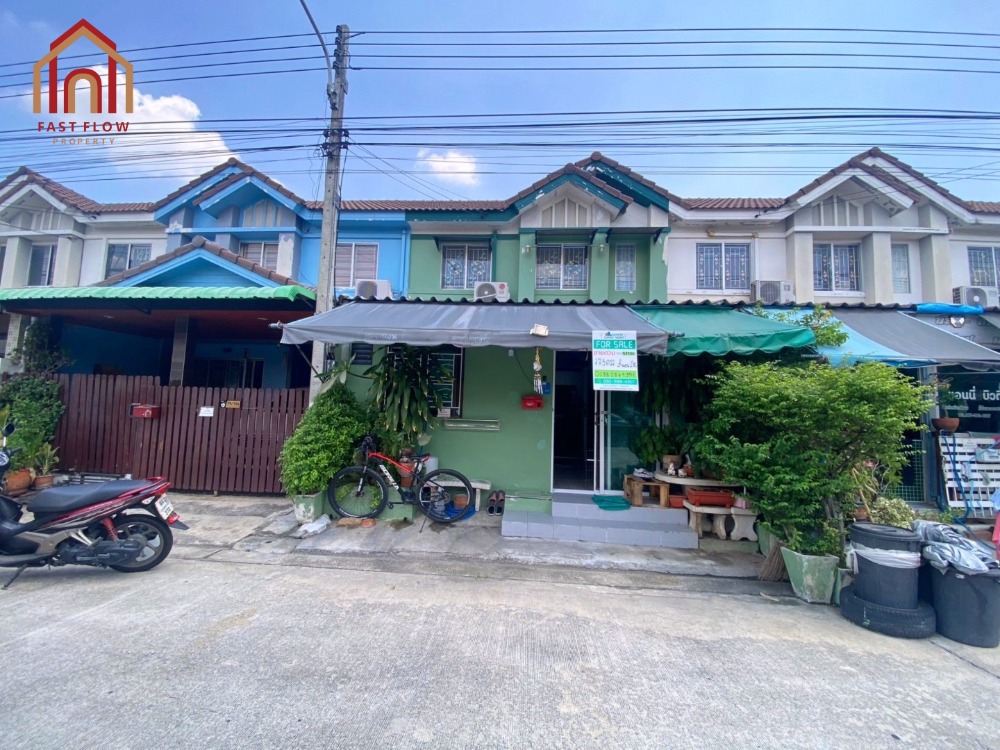 For SaleTownhousePathum Thani,Rangsit, Thammasat : For sale: Townhouse, Baan Pruksa 60 Rangsit-Bangpun (Baan Pruksa 60 Rangsit-Bangpun), 2-storey townhouse, located on the village's main road, near the garden, kitchen extension, room extension in front of the house