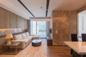 For RentCondoWongwianyai, Charoennakor : Cozy 2 Beds Condo for Rent Facing IconSiam!