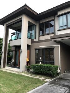 For SaleHouseRama5, Ratchapruek, Bangkruai : Selling a large single house, Life Bangkok Boulevard, Ratchaphruek, Rattanathibet, Nonthaburi.