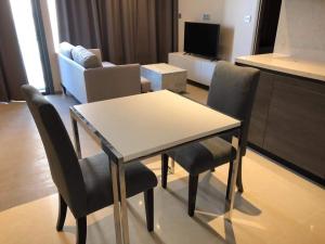 ให้เช่าคอนโดสุขุมวิท อโศก ทองหล่อ : Spacious 1 Bed Unit for Rent!