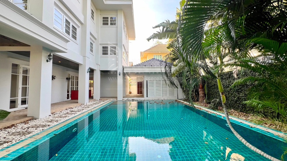 For RentHouseRama9, Petchburi, RCA : Single house for rent with private pool at Rama 9