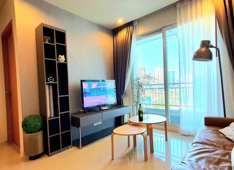 ขายคอนโดพระราม 9 เพชรบุรีตัดใหม่ RCA : ขาย เซอร์เคิล คอนโดมิเนียม-Circle Condominium 1 ห้องนอน 44 ตรม.