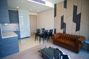 ให้เช่าคอนโดสุขุมวิท อโศก ทองหล่อ : Spacious 1 Bed Unit for Rent!