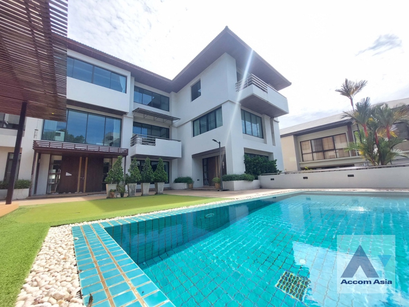 ให้เช่าบ้านสาทร นราธิวาส : Pet-friendly | 3 Bedrooms House for Rent in Sathorn, Bangkok near MRT Khlong Toei (55091)