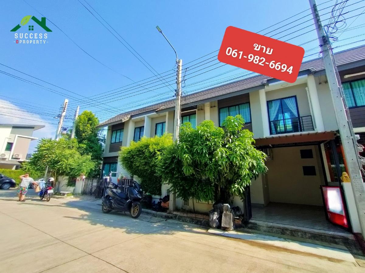 For SaleTownhouseSamut Prakan,Samrong : Townhome for sale, Indy 2 Srinakarin, behind the edge, new condition, near BTS Srinakarin, near the expressway 15 minutes