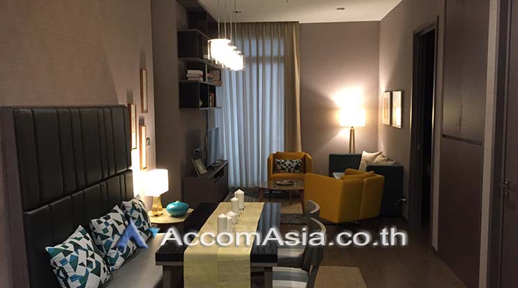 For RentCondoSathorn, Narathiwat : 3 Bedrooms Condominium for Rent in Silom, Bangkok near BTS Surasak at The Diplomat Sathorn (AA18933)