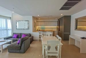 ให้เช่าคอนโดวงเวียนใหญ่ เจริญนคร : High Floor, Fully Furnished 2 Beds Condo for Rent!