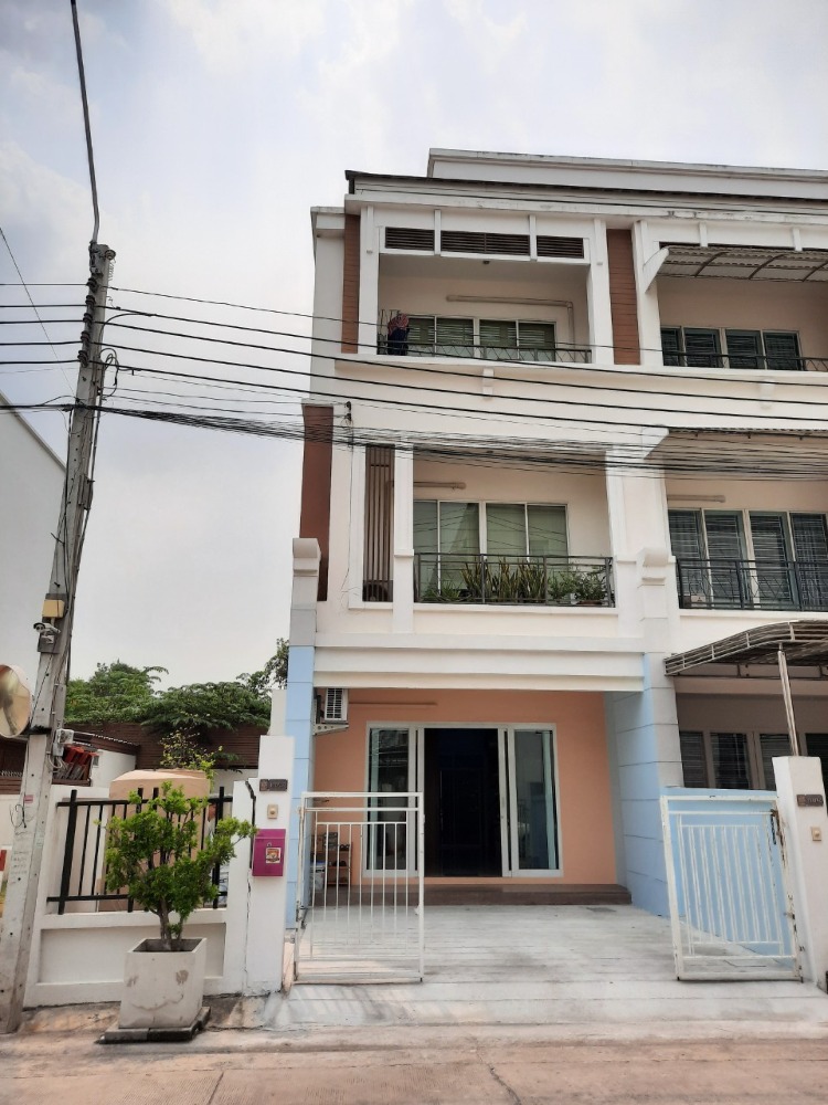 For SaleTownhouseRama5, Ratchapruek, Bangkruai : Townhome for sale, 3-storey home office, main road, corner room Northeast Vision Smart City Wongsawang-Tiwanon Project Vision Smart City Wongsawang-Tiwanon