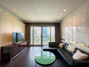 For RentCondoWitthayu, Chidlom, Langsuan, Ploenchit : High Floor, Fully Furnished 2 Beds Condo for Rent!