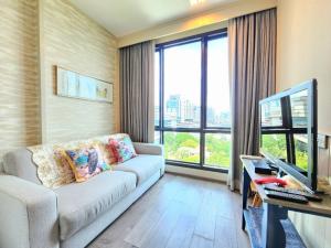 ขายคอนโดลาดพร้าว เซ็นทรัลลาดพร้าว : Condo for SALE *Whizdom Avenue Ratchada-Ladprao ห้อง 2 ห้องนอน 2 ห้องน้ำ ขนาดกำลังดี MRT ลาดพร้าว @10 MB