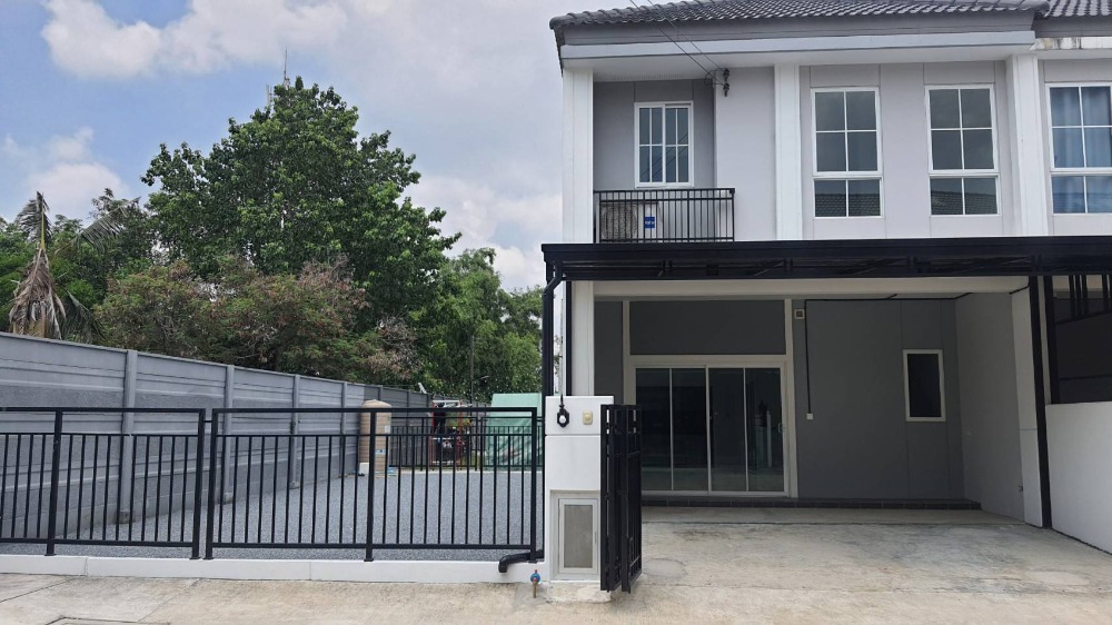 For SaleTownhouseBang kae, Phetkasem : S2597 Selling at a loss, corner townhouse, The Connect Phetkasem 69, large area, reasonable price