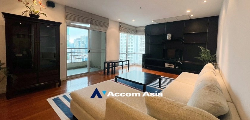 For RentCondoWitthayu, Chidlom, Langsuan, Ploenchit : Pet-friendly | 3 Bedrooms Condominium for Rent in Ploenchit, Bangkok near BTS Chitlom at Grand Langsuan (13000840)