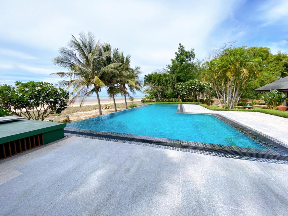 For SaleBusinesses for saleHuahin, Prachuap Khiri Khan, Pran Buri : Selling much lower than the appraisal price!! Resort Kuiburi, next to the sea, the beach is very beautiful, in front of the road. behind the sea