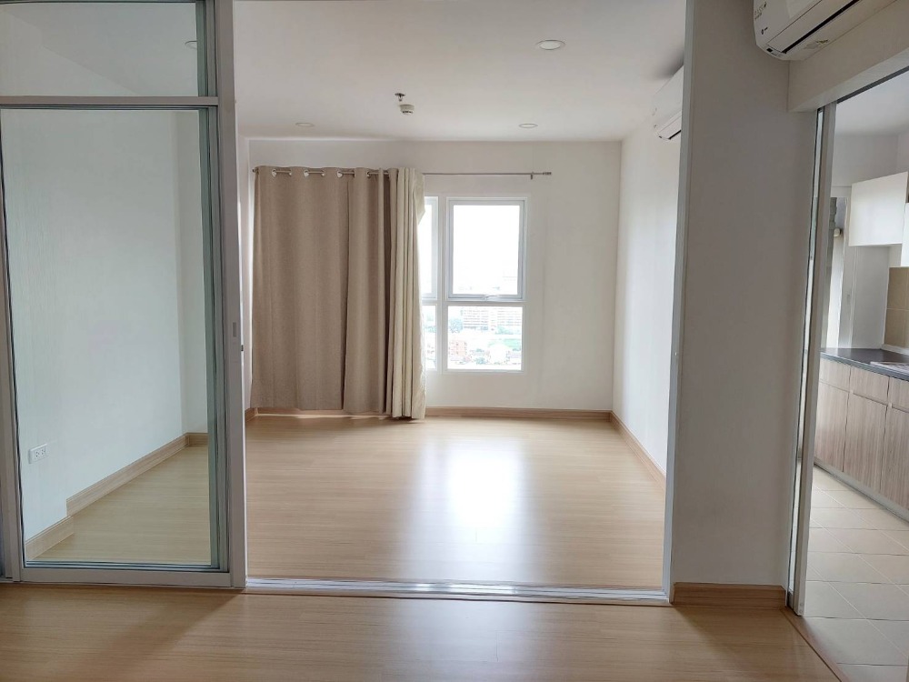 For RentCondoRamkhamhaeng, Hua Mak : For rent Supalai Veranda Ramkhamhaeng, room size 35 sq m, Building B, 16th floor, empty room, ready to move in, with curtains